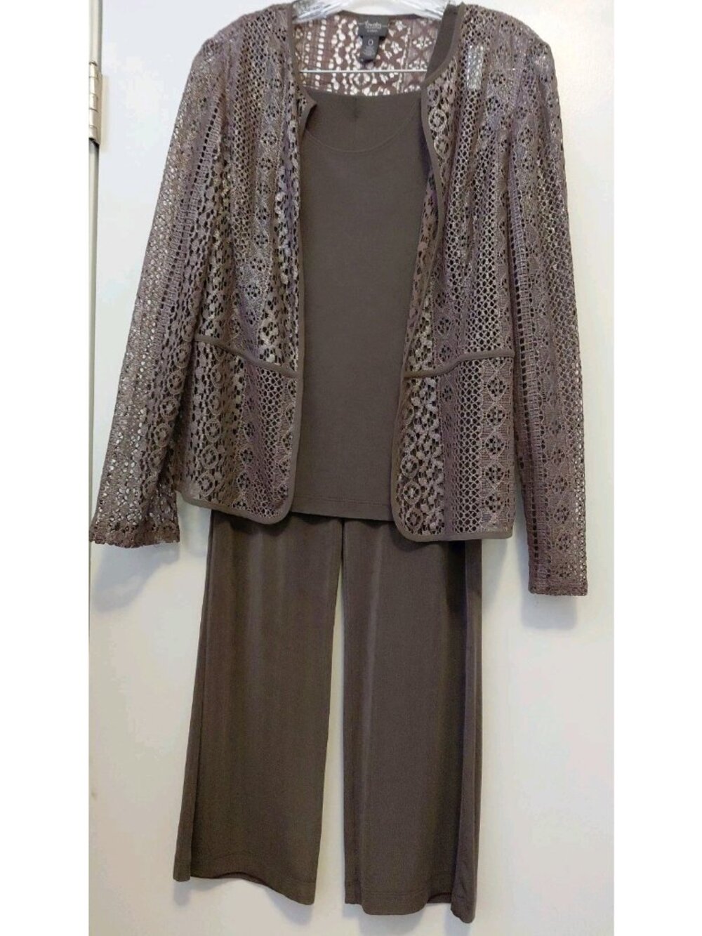 Chico's Travelers Classic Ensemble 3 Piece Cardigan Tank Pants Small Taupe